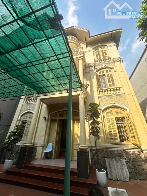 BÁN BIỆT THỰ XUÂN THỦY 218M2 – KIẾN TRÚC PHÁP – SÂN VƯỜN ĐẸP – 55 TỶ CẦU GIẤY - 1
