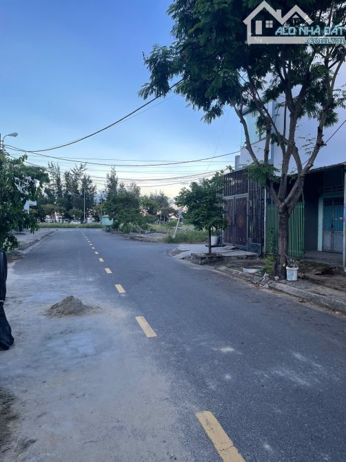 🔥 Nhà Cấp 4 đường 7m5 Trịnh Khắc Lập . Gần biển Nguyễn Tất Thành  - Diện tích 85m2 - 1