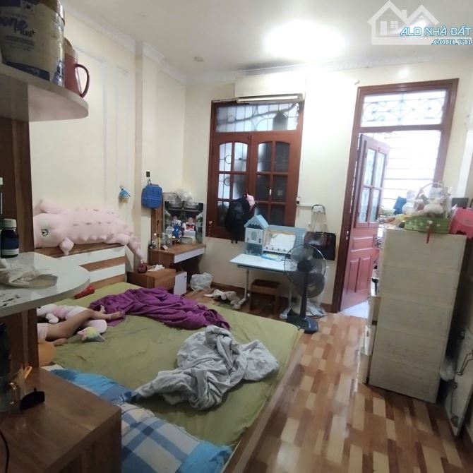 Trần  cung  nhà đẹp dân xây mặt ngõ kinh doanh ô tô đỗ cửa - 1