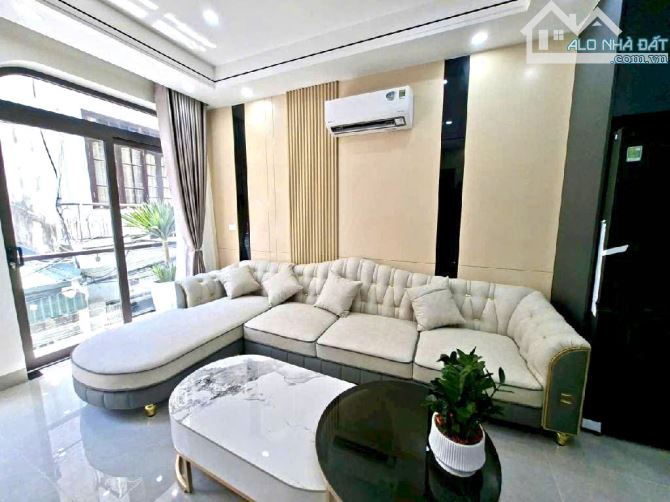 NHÀ MỚI THẠCH BÀN LONG BIÊN, 40 M², 6 TẦNG THANG MÁY - FULL NỘI THẤT, NHỈNH 9 TỶ - 1