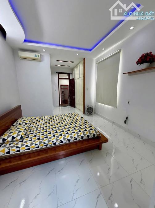 NHÀ 4 TẦNG MẶT TIỀN ĐƯỜNG PHẠM VĂN NGHỊ GẦN CHỢ TÂN LẬP - GIÁ BÁN 10TY9 - 1