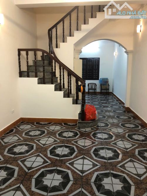 Cho thuê nhà ngõ ô tô Thanh Nhàn 8-3, 3.5 tầng x 50m2, 4PN, 17 Triệu vừa KD, VP, ở gđ - 1