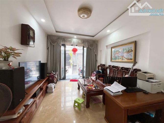 NHÀ 3 TẦNG ,HUỲNH TẤN PHÁT TT NHÀ BÈ (68M2) 5TỶ3 - 1