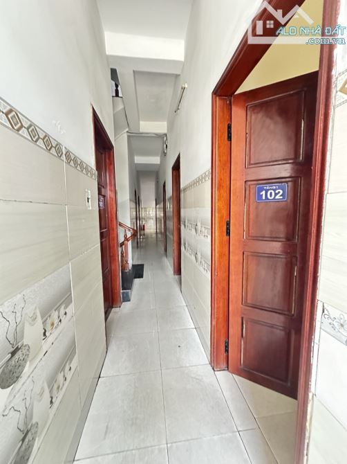 Chính chủ cần bán nhanh căn nhà nghỉ 3 tầng lô góc mặt tiền đường lê đại hành - 1