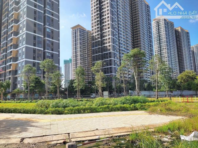 55tr/m2 - Đường nhựa 6m - Ngang 5.2m - Không ngập - Khu dân cư view Vinhomes - SHR - Hiếm - 1