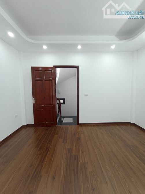 Cần bán nhà phân lô phố Văn Chương,Đống Đa 30 m2 x 6 tầng thang máy ô tô vào 9,1ty - 1