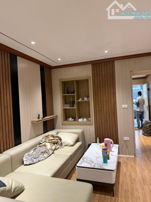 💥 NHỈNH 300 TRIỆU – BÁN NHÀ PHỐ HOÀNG CẦU – PHÂN LÔ Ô TÔ 40M, MẶT TIỀN 5M -HỒ HOÀNG CẦU - 1
