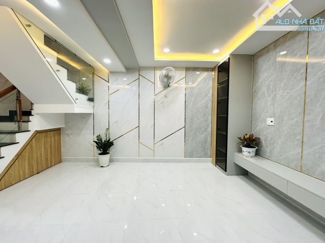 ĐOÀN THỊ ĐIỂM, PHÚ NHUẬN - NHÀ ĐẸP TÂN CỔ ĐIỂN - FULL NỘI THẤT - 4 TẦNG - 43M2 (9x5) A4 - 1
