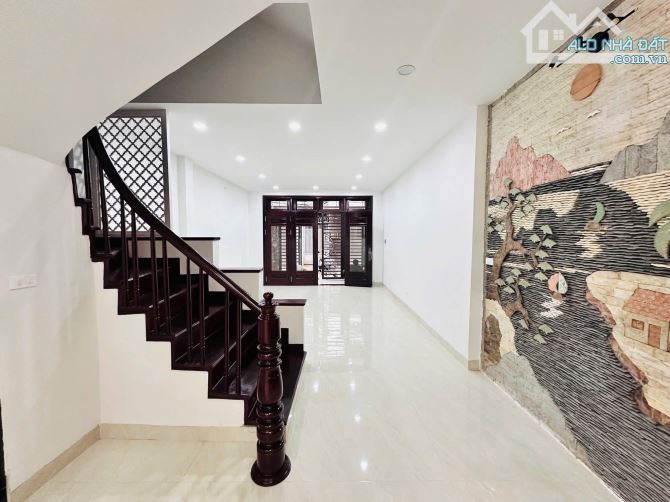 Chủ cần bán gấp nhà Dương Quảng Hàm Cầu Giấy ngõ thông oto KD 65m x6t nhỉnh 21 tỷ TL. - 1