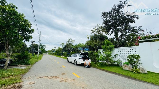 CĂN NHÀ VƯỜN RỘNG 20M ngay CHỢ LÁNG DÀI GẦN BIỂN LỘC AN🏝️🏝️ ------ Dt: ngang 20x23m - 1