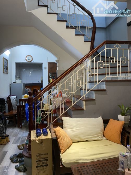 Cho thuê nhà nguyên căn ở Lạc Trung, Vĩnh Tuy, HBT. DT 40m x 4 tầng, giá 14.5tr - 1