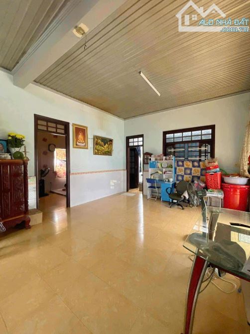 NHÀ HẺM TRUNG TÂM BÀ TRIỆU ( cách bà triệu 20m hẻm xe hơi 5m - 1