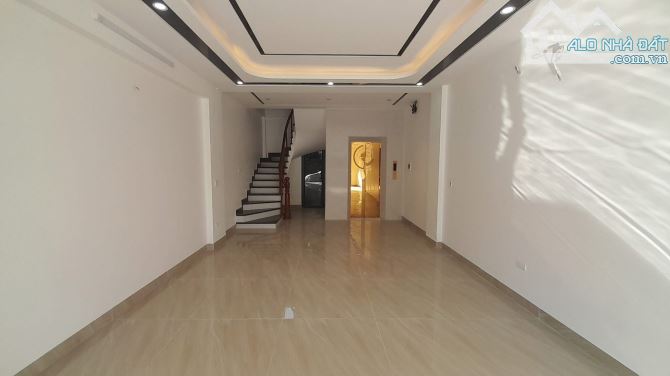🛖: bán nhà 4 tầng, Tôn Đức Thắng, phường An Dương, quận Lê Chân, 🚘 đỗ cửa 💸: 6,8 tỷ (01 - 8