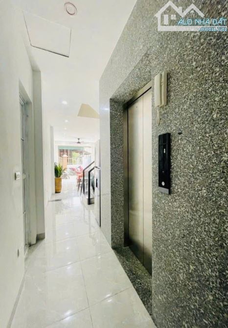 Nhà CỔ LINH-THẠCH BÀN-AEON. LONG BIÊN-THANG MÁY-ôtô tránh đỗ-Kinh doanh-mới kính koong. - 1