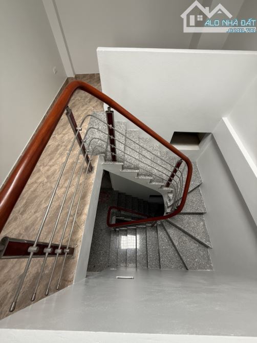 SIÊU HIẾM – LÔ GÓC – 20M RA PHỐ KIM NGƯU – NGÕ THÔNG – VIEW THOÁNG – GIÁ NHỈNH 6 TỶ