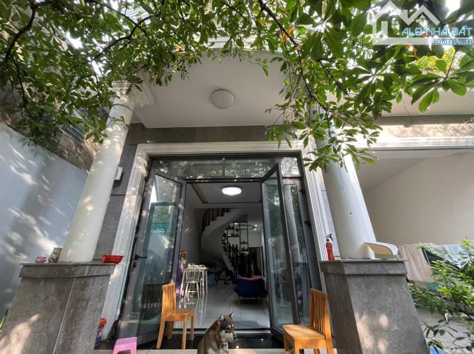 Nhà 1 Trệt 1 Lầu, DT 196m2 Ngang 8m, Đường 79 Ngay UBND Q9 Cũ, Phước Long B - 1