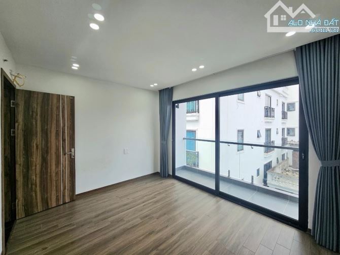 🚀 THẠCH BÀN 52M², 7 TẦNG, Ô TÔ VÀO NHÀ, 5 NGỦ, FULL NỘI THẤT – 13,5 TỶ - 12