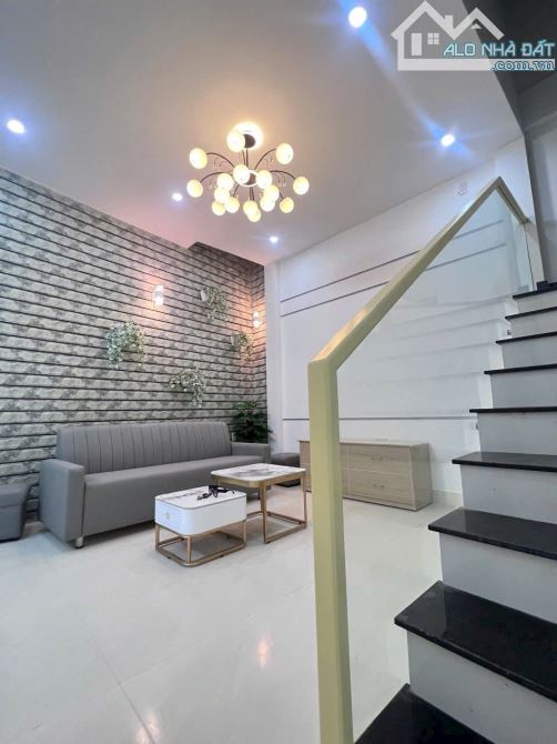 CHO THUÊ NHÀ 2 TẦNG KIỆT 106 NGUYỄN LỘ TRẠCH, TP HUẾ - 12