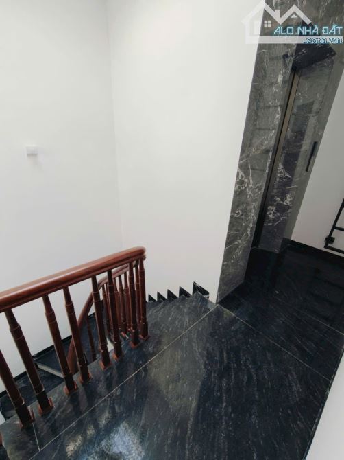 7 tầng thang máy xây mới mặt ngõ vip Trần Quốc Hoàn, oto tránh,đa kdoanh,45m2.Giá 24.5 tỷ - 15