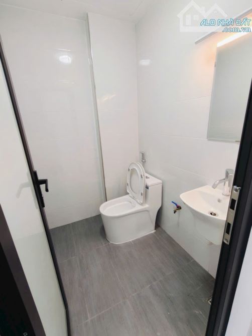 7 tầng thang máy xây mới mặt ngõ vip Trần Quốc Hoàn, oto tránh,đa kdoanh,45m2.Giá 24.5 tỷ - 17