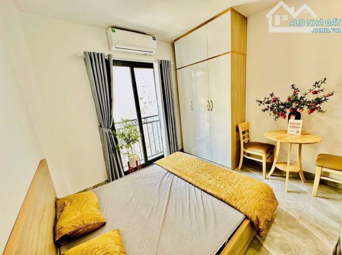 Bán toà CHDV Hoàng Mai 60m2*6T 10PN gần KTQD, thông tứ tung, oto, PCCC, quản lý dễ dàng