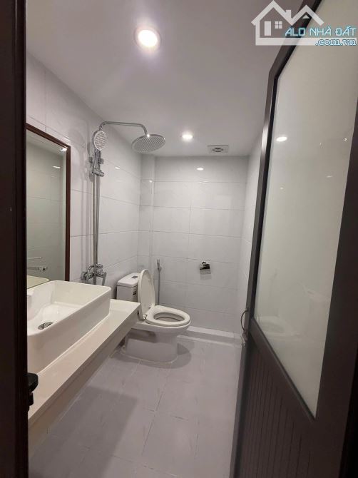 Bán nhà Trần Khát Trân Hai Bà Trưng 10m ra Phố - 2