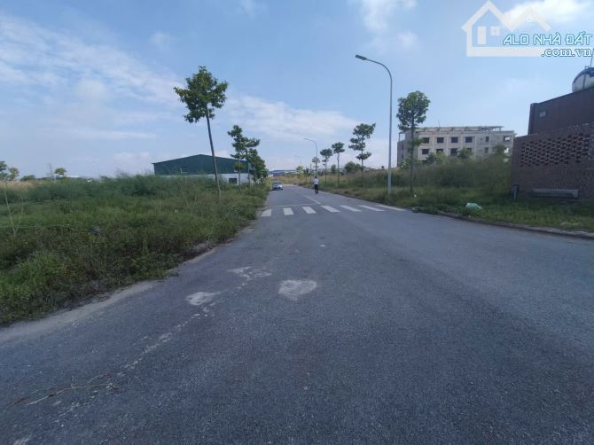 Bán lô đất Vạn Xuân Liên KCN Yên Phong-BN.dt.90m.mt.5m.hướng ĐN.giá:3,1 tỷ - 2