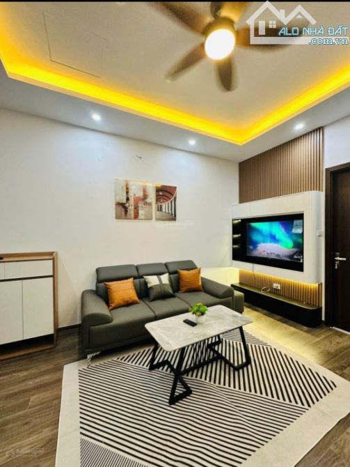 Bán căn hộ P.. 21, CT12 Kim văn kim lũ, 55m2, 2 ngủ, sđcc, nhỉnh 3. - 2