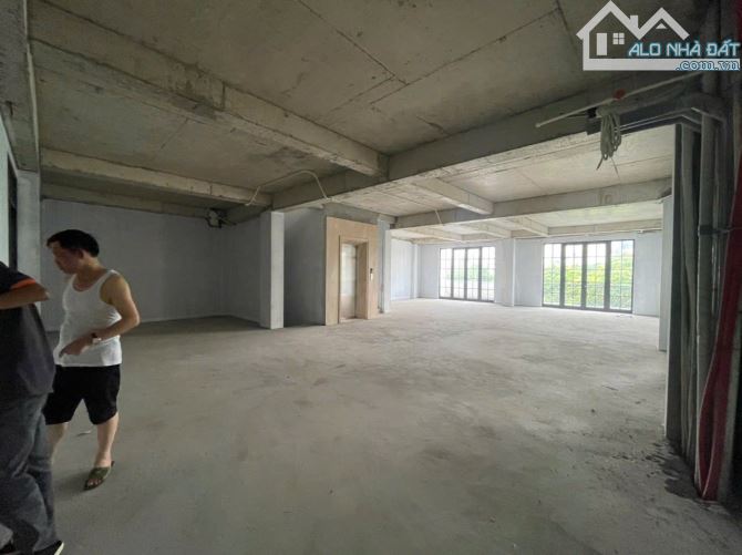 Hồng Tiến- Biệt thự 170m2- Vỉa hè-oto tránh! - 2