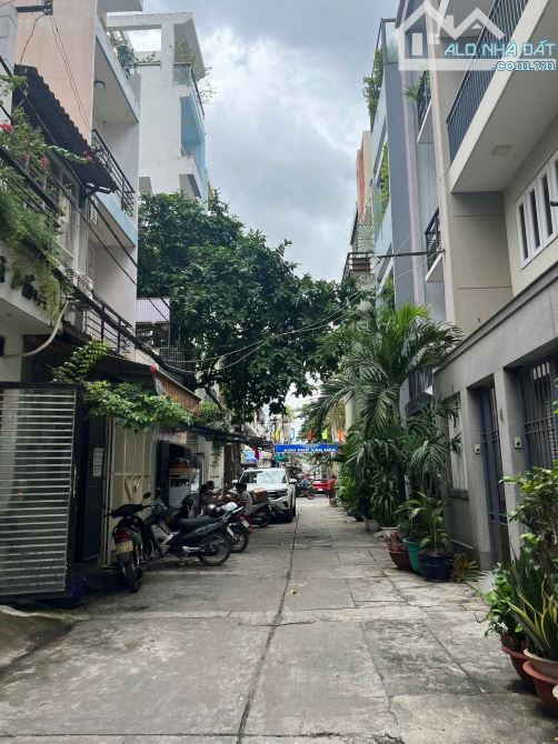 Bán nhà Huỳnh Văn Bánh, Phú Nhuận, 3 tầng, hẻm XH, 120m2, vị trí KD, nở hậu 5.2m, 17.45 Tỷ - 2