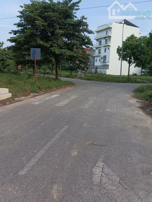 Bán Đất Tái Định Cư - Bắc Hạ(Quang Tiến) -  100M2 - 4,7 Tỷ - 2
