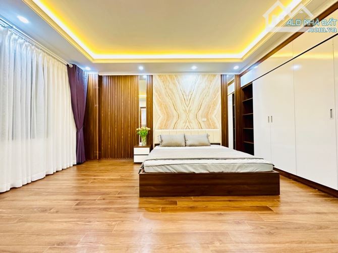 BÁN NHÀ 6 TẦNG THANG MÁY , Oto đỗ cửa , DT 60m2 , 14phòng kn , Lai xá . Sát QL32 - 2