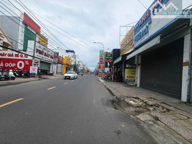 BÁN PHÒNG KHÁM ĐA KHOA MẶT TIỀN NGUYỄN ẢNH THỦ 8X25M - 2