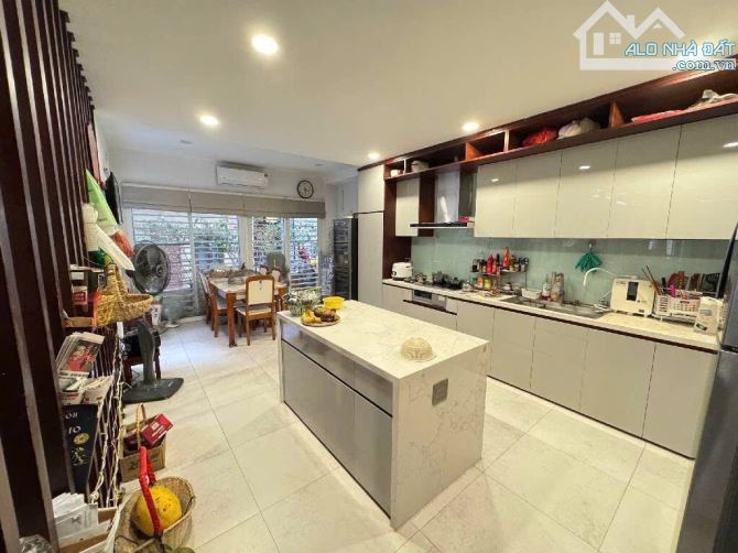 PHÂN LÔ TRUNG KÍNH TO - CĂN GÓC 3 MẶT THOÁNG – Ô TÔ - 12M RA PHỐ - DT 78m² 37 TỶ - 2