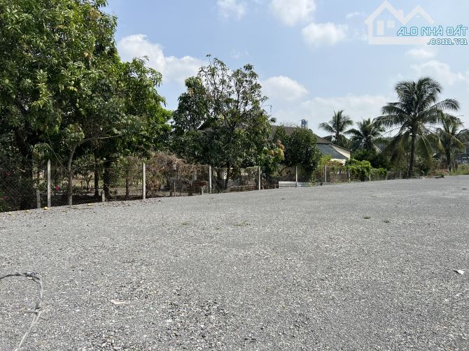 RA GẤP LÔ NGÃ TƯ 2 MẶT TIỀN KD ĐA NGÀNH, Đ. TRÁNH BIÊN HÒA, 2100m2 NHỈNH 14 TỶ. - 2