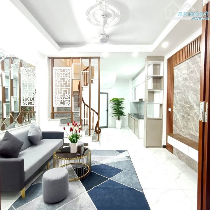 Chính chủ Cho thuê nhà mới  phố  Hồ  Tùng Mậu, 33m2 x 5 tầng,  gần phố, 13 triệu/tháng - 2