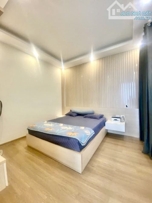 Bán Nhà Phố Cổ Ngọc Lâm 56m2-Hơn 9 tỷ-DÂN XÂY FULL NỘI THẤT- 100m RA CẦU CHƯƠNG DƯƠNG - 2