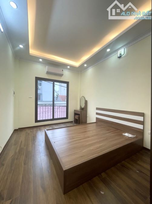 BÁN NHÀ ĐƯỜNG CỔ LINH 30M2, 5 TẦNG NGÕ THÔNG, FULL NỘI THẤT, 6.9 TỶ - 2