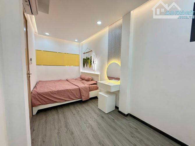HÀNG HIẾM ! NHÀ MỚI ĐẸP 246/ NGUYỄN THÁI SƠN, GV | DT: 4,5X 8m |3 Tầng+ Full nội thất | - 2