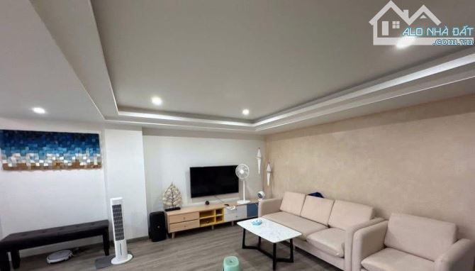 BÁN NHÀ MỚI 1T2L HẺM Ô TÔ LÊ HỒNG PHONG P4 - NGANG 5.4M NỞ HẬU CÓ GARA - GIÁ 7.5 TỈ - 2