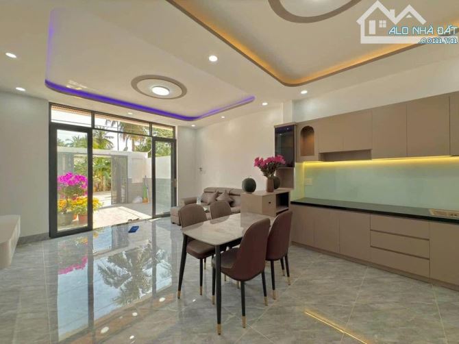 cần bán nhà lầu gần ngay Trường Lái Bửu Long - 2