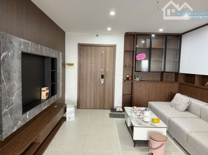 Cho thuê gấp căn hộ siêu đẹp, full nội thất, chung cư tòa nhà Trung Đô, mặt đường Lê Nin. - 2