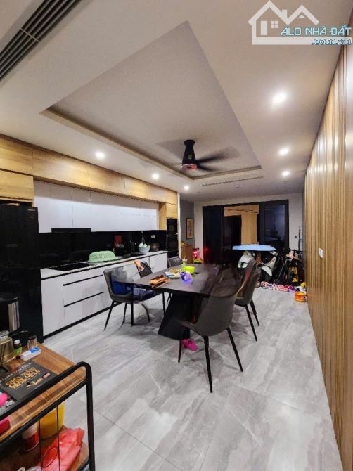 Bán nhà phân lô Phan Kế Bính, 70m2, gara ô tô, 23 tỷ - 2