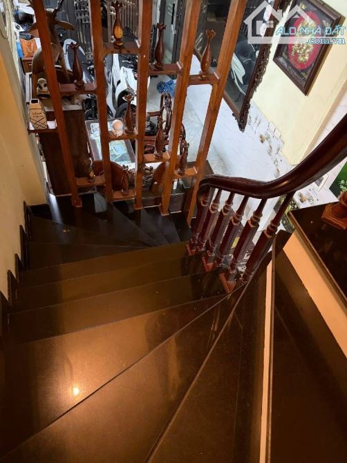 Bán nhà 6 tầng – ngõ 127 Phùng Khoang – 9 phòng – dòng tiền 40tr/tháng – 8.7 tỷ - 2