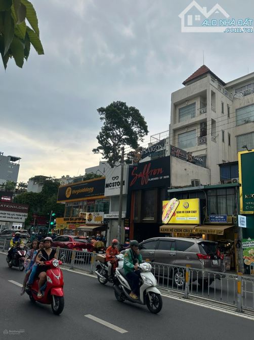 Siêu vị trí MT Nguyễn Thị Minh Khai Ngang 6M nở hậu. Giá: 48 tỷ. HĐT: 65TR/Tháng - 2