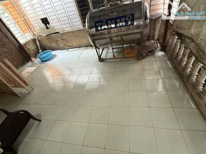 CỰC HIẾM CHƯA ĐẾN 5 TỶ CÓ NHÀ 30M2 X 3 TẦNG, PHÚC XÁ, BA ĐÌNH, HÀ NỘI - 2