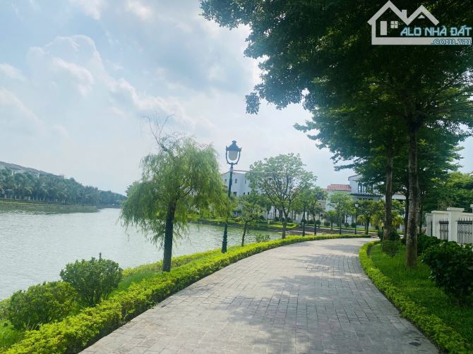 Biệt thự Song  lập VIP cổng Vista Lago 500m2  - sổ đỏ - 1