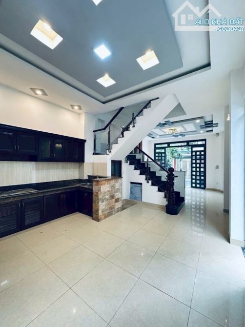 CĂN GÓC 2 MẶT TIỀN - HẺM 8M CÓ VỈA HÈ - PHẠM VĂN CHIÊU - DT 100M - GIÁ 11.1 TỶ - 2