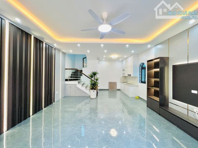 400tr chỉ còn 3,48 tỷ  Bán nhà  3 tầng  tại miếu hai xã ,dư hàng kênh ,lê chân - 2