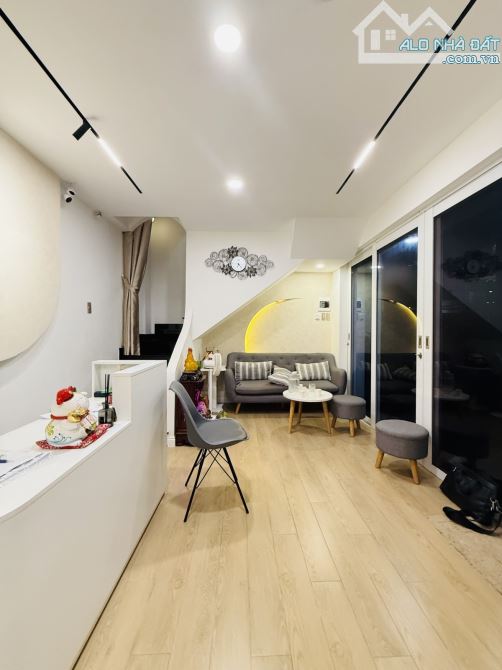 💥 SIÊU PHẨM KHU HẬU GIANG– 5 TẦNG – HẺM XE HƠI QUAY ĐẦU –10.5TỶ - 2